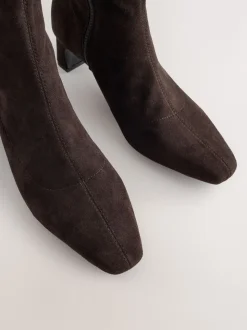 Marron chocolat - Bottes chaussettes à talon bloc et bout ciselé