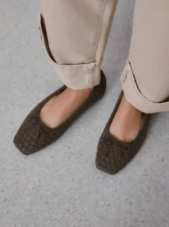 Marron chocolat - Chaussures plates tissées en cuir Forever Comfort®