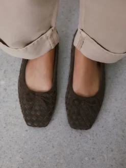 Marron chocolat - Chaussures plates tissées en cuir Forever Comfort®