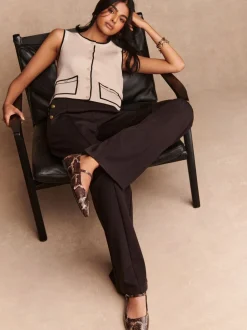 Marron chocolat - Pantalon large en Ponte avec boutons dorés