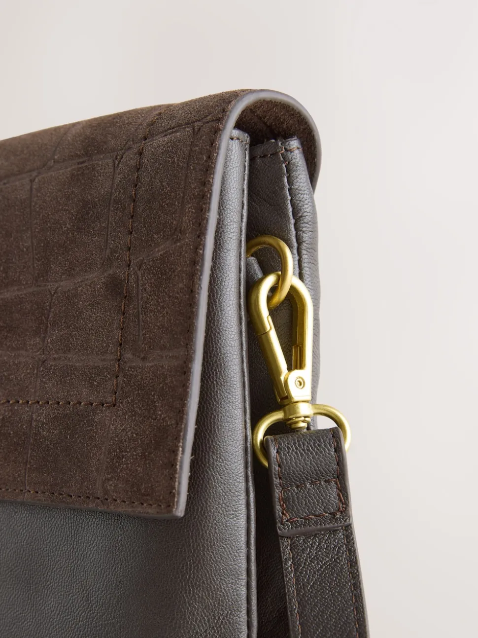 Marron chocolat - Sac à bandoulière en cuir effet croco