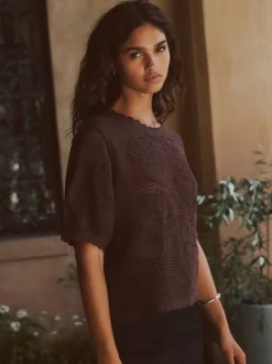 Marron chocolat - T-shirt fleuri à manches courtes et col rond