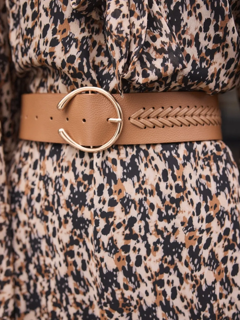 Marron fauve - Ceinture large avec détails en tresse