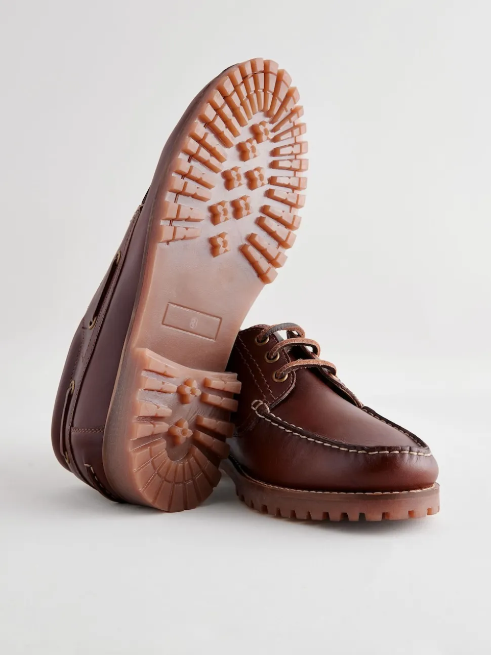 Marron fauve - Chaussures bateau en cuir à semelle crantée