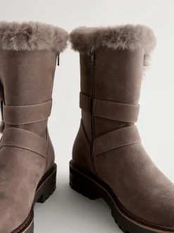 Marron mink - Bottes en fausse fourrure à double boucle