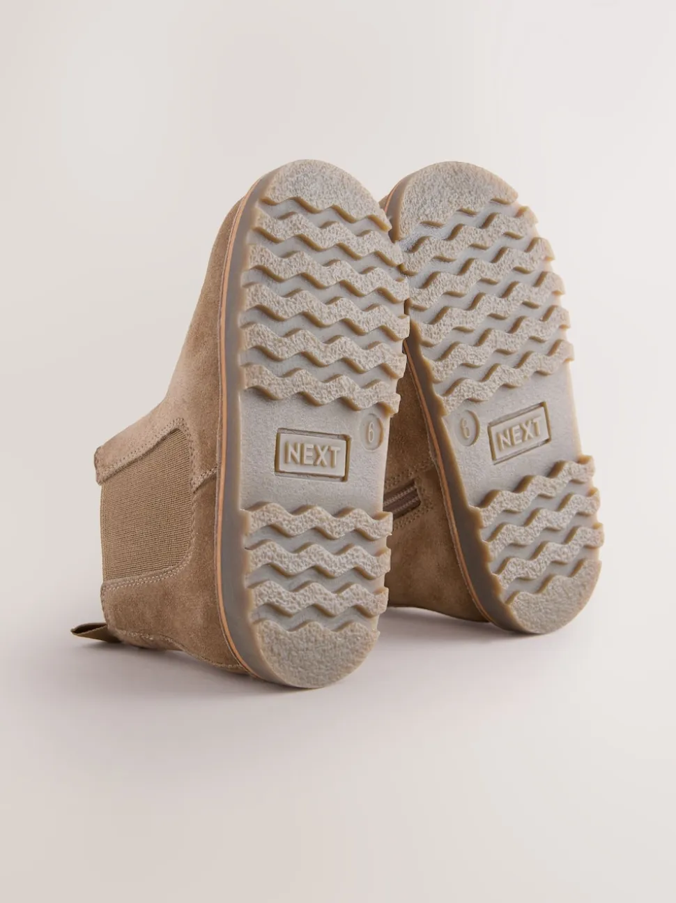 Marron neutre - Bottines Chelsea en daim