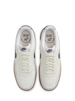 Marron/blanc - Baskets basses Nike Court Vision