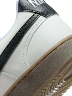 Marron/blanc - Baskets basses Nike Court Vision