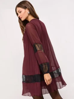 Mini robe plissée Lipsy avec dentelle