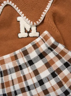 Miss Pull marron en maille véritable avec col tissé et Ensemble jupe à carreaux