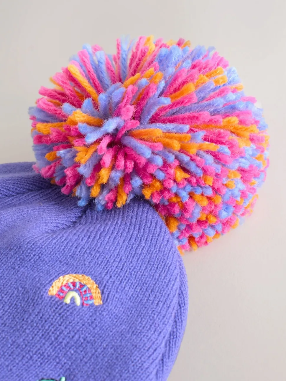 Multicolore - Bonnet à pompon brodé (3mois-10ans)