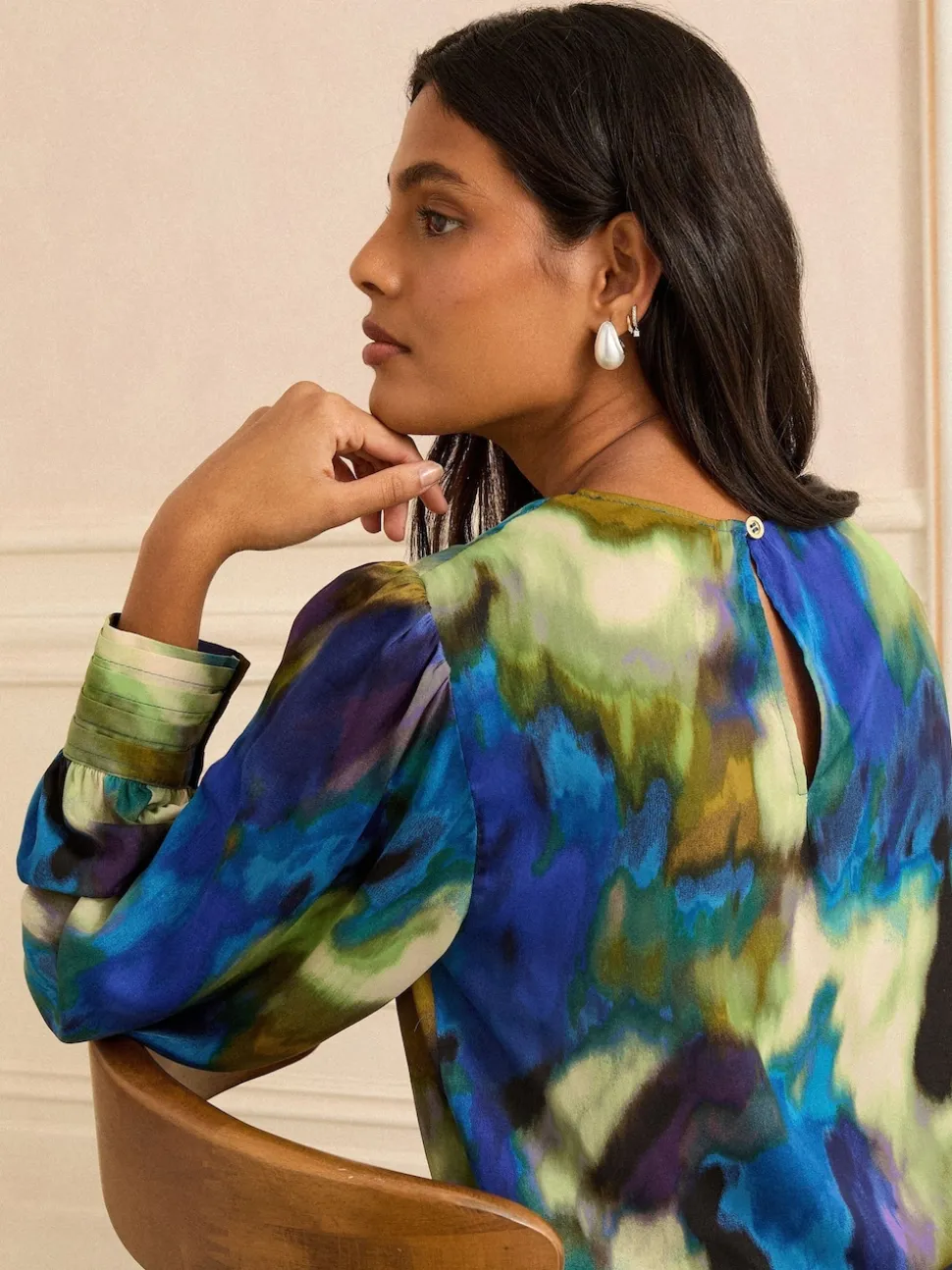 Multicolore - Love & Roses Chemisier en satin à Manches longues et Col bénitier