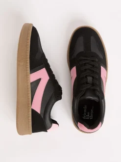 Noir - Baskets de sport Friends Like These à lacets rétro à semelle en gomme