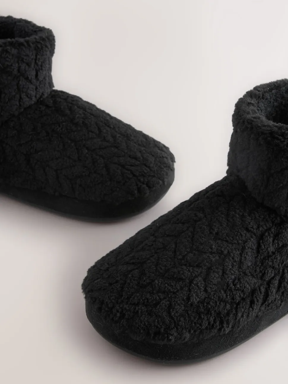 Noir - Chaussons bottes en polaire texturée