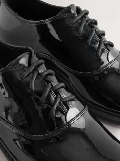 Noir - Chaussures à lacets Forever Comfort® vernies à bout en amande