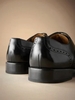 Noir - Coupe large - Chaussures Signature Brogue Wingcap en cuir italien