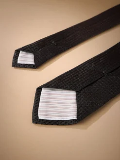 Noir - Cravate Signature en soie texturée