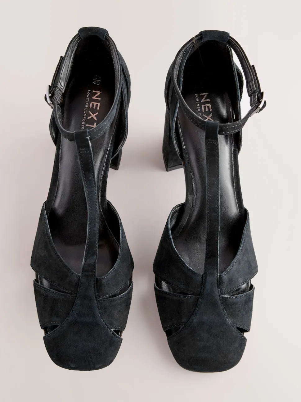 Noir - Forever Comfort® Chaussures à talons en cuir à découpes et bout fermé