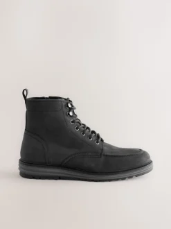 Noir - Grandes bottes en cuir à bout tablier