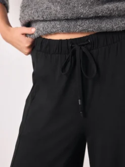 Noir - Joggings à jambe large en jersey