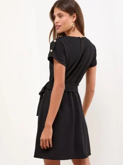 Noir - Lipsy Mini robe droite à ceinture boutonnée militaire