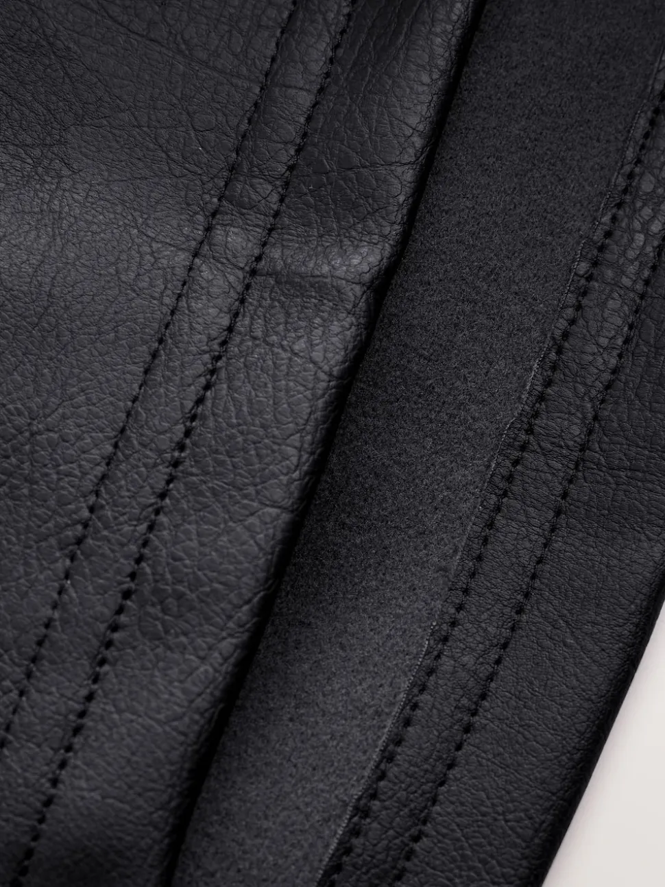 Noir - Mini jupe en cuir Faux