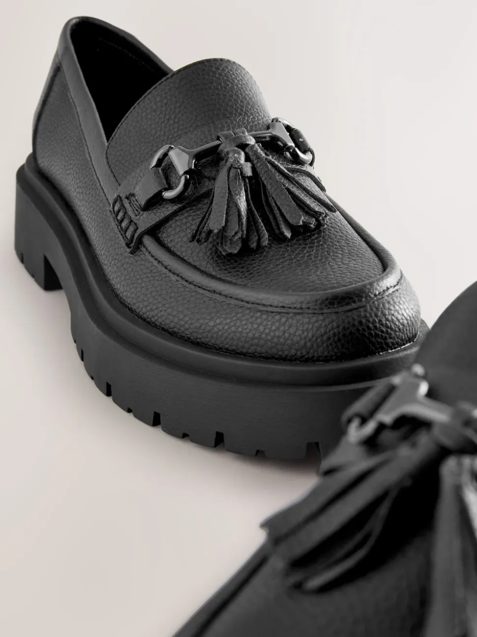 Noir - Mocassins à glands à plateforme épaisse Forever Comfort