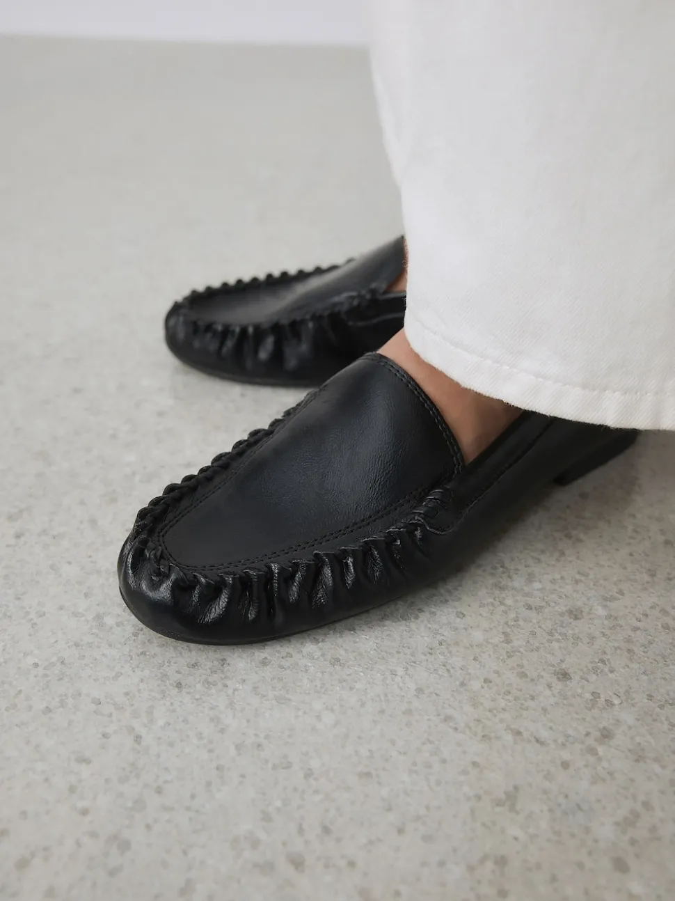 Noir - Mocassins Forever Comfort® souples froncés