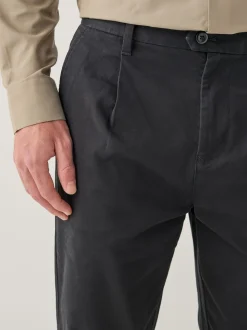 Noir - Pantalons chinos extensibles plissés simples
