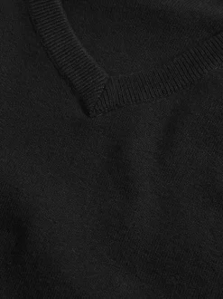 Noir. - Pull scolaire tricoté à col en V (3-16ans)