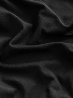 Noir - Robe mi-longue à bretelles avec encolure froncée en forme de trapèze