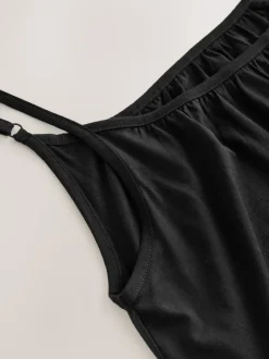 Noir - Robe mi-longue à bretelles avec encolure froncée en forme de trapèze