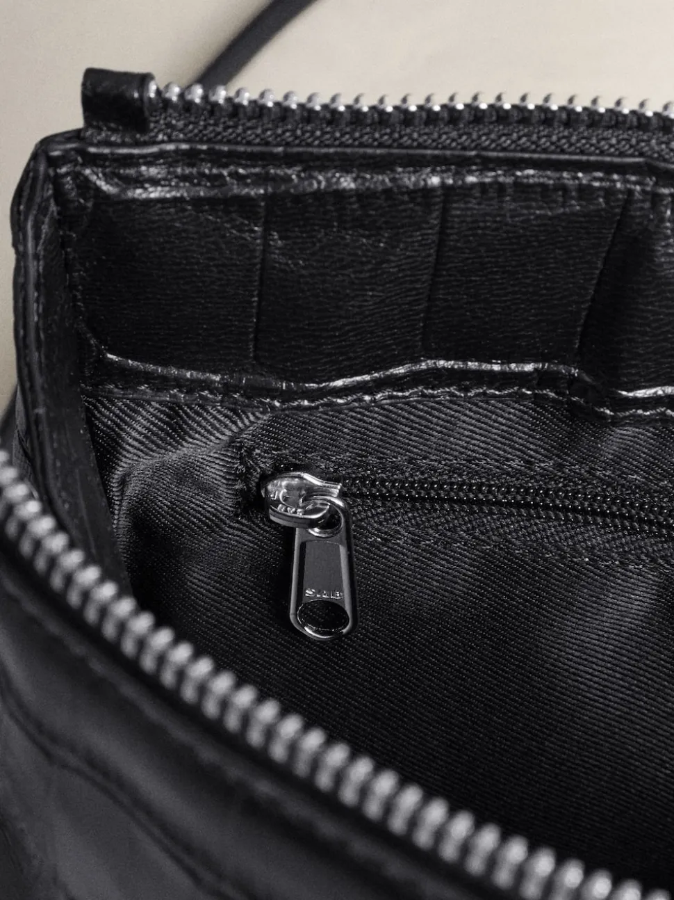 Noir - Sac à bandoulière en Cuir aspect croco