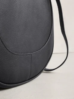 Noir - Sac à bandoulière en cuir avec scoop