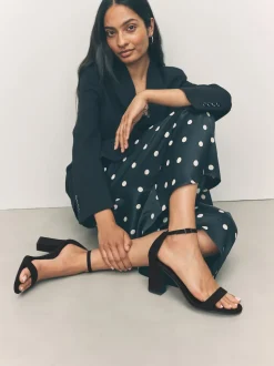 Noir - Sandales à talons carrés