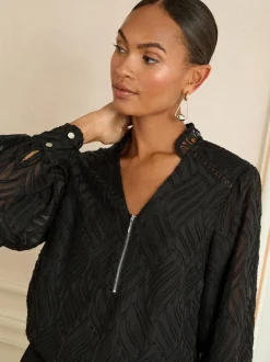 Noir en tissu dévoré - Chemisier Love & Roses zippé à manches longues sur le devant