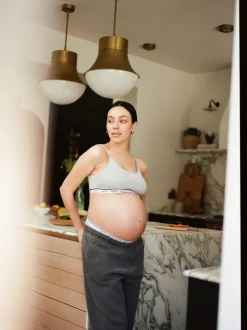 Noir/Gris - Maternité Allaitement Raccourci Ultimate Comfort Hauts 2 Pack