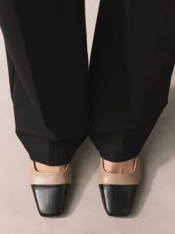 Nude - Chaussures à talons bas Forever Comfort® Toe Cap