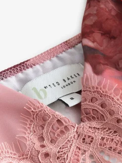 Nuisette B by Ted Baker Winter Glow en dentelle de satin rose