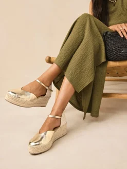 Or - Espadrilles à plateforme fermée et à bout compensé