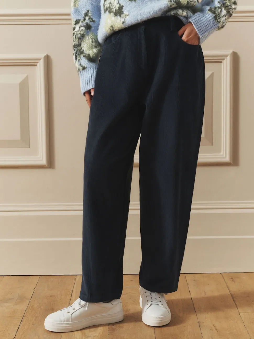 Pantalon léger décontracté en velours côtelé Laura Ashley