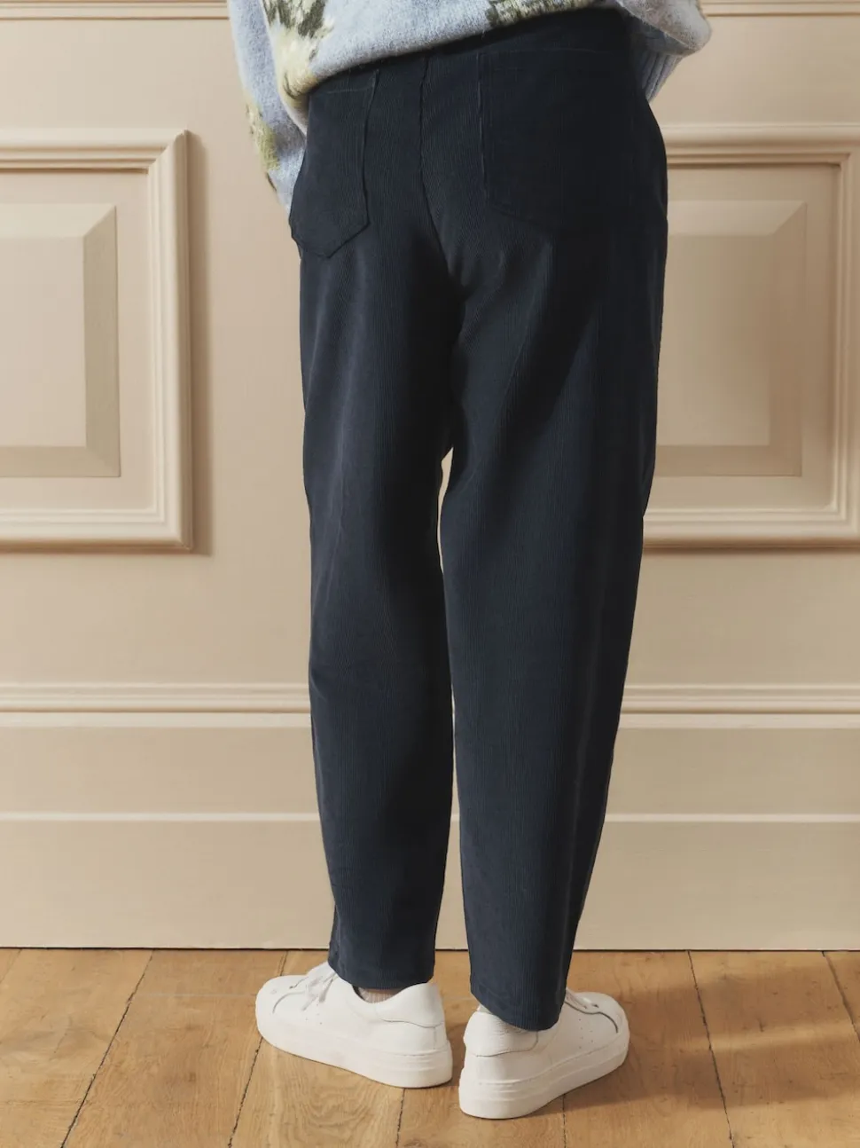 Pantalon léger décontracté en velours côtelé Laura Ashley