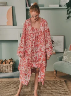 Peignoir Laura Ashley en coton festonné