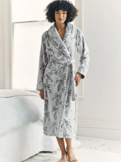 Robe de chambre longue Chelsea Peers en polaire tissu dévoré avec nœud ruban