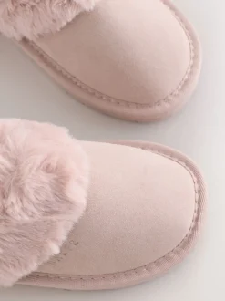 Rose - Chaussons mules Baker by Ted Baker fille en daim en fausse fourrure avec nœud