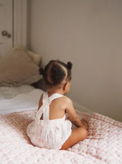 Rose - The Little Tailor Combinaison intégrale en coton tissé 100% de Bébé