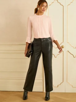 Rose blush cœur - Love & Roses chemisier à manches flûte avec détail matériel