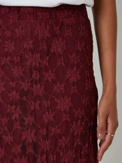 Rouge - Jupe longue Threadbare Maxi en dentelle