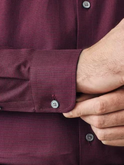 Rouge bordeaux - Ajustement régulier - Signature 100% coton avec chemise élégante texturée