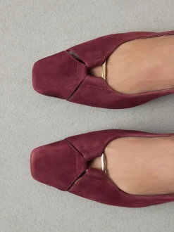 Rouge bordeaux - Chaussures à talons à bride arrière en cuir et détails découpés